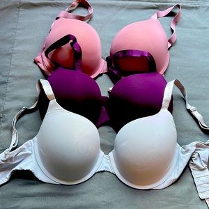 32DD Like New Victorias Secret Push Up Bras (Set of 3)